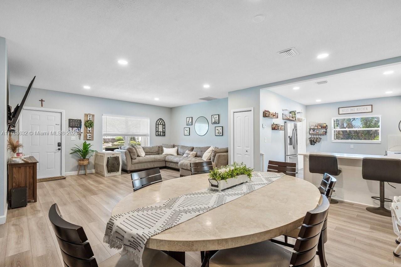 COUNTRY CLUB ACRES 5 - Residential
