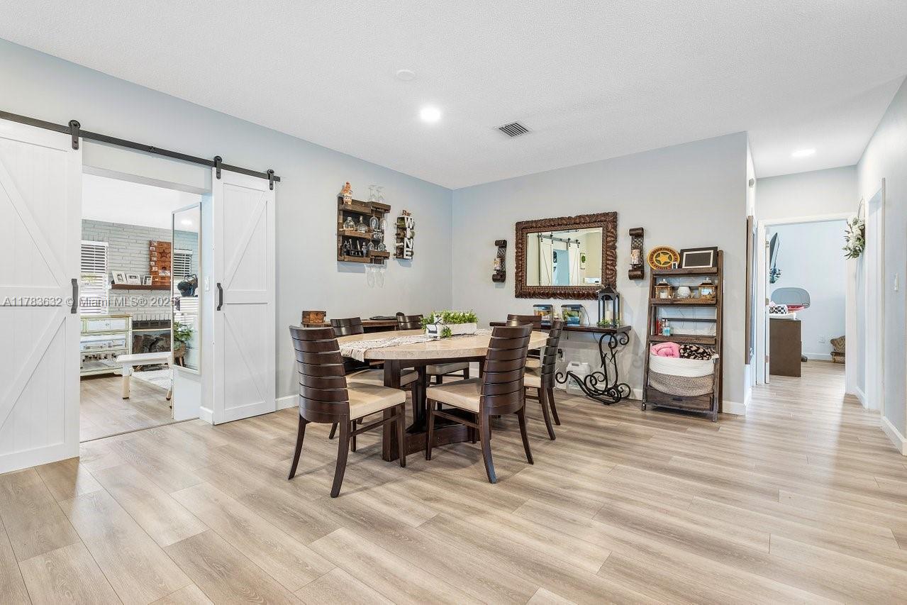 COUNTRY CLUB ACRES 5 - Residential