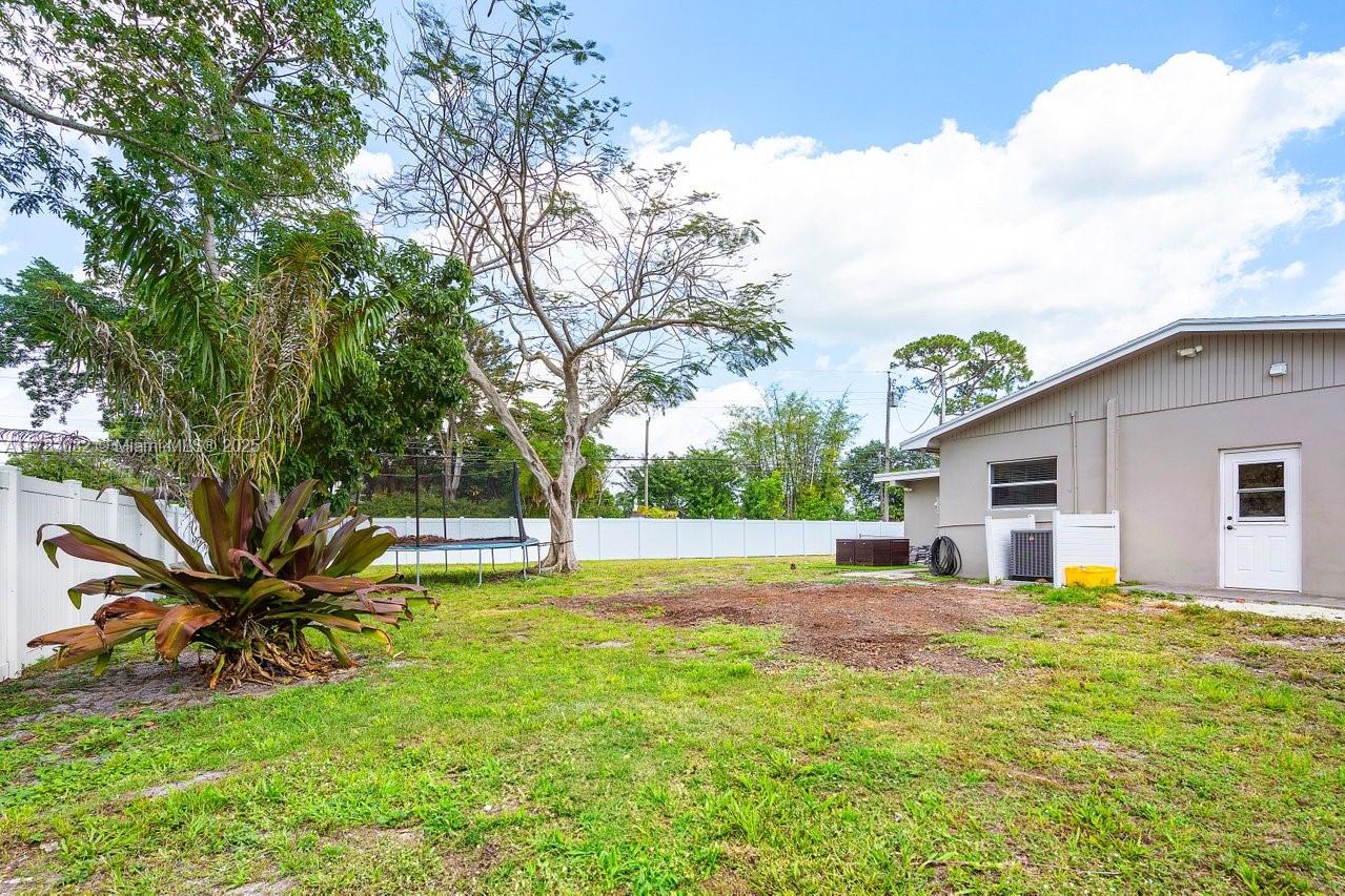 COUNTRY CLUB ACRES 5 - Residential