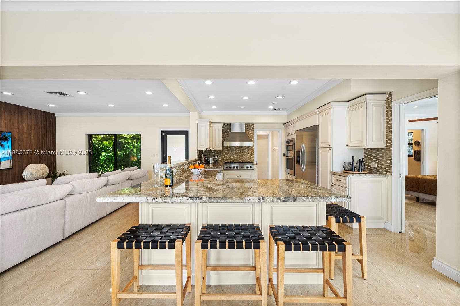 AMD PL BISCAYNE PINES - Residential Lease