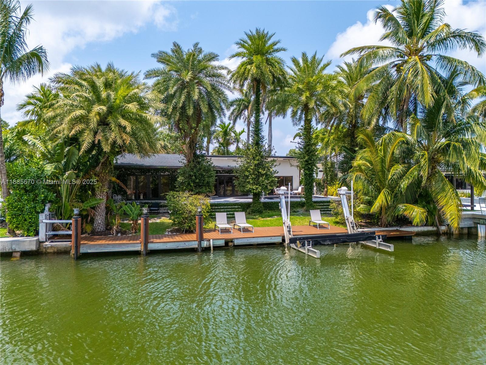 AMD PL BISCAYNE PINES - Residential Lease