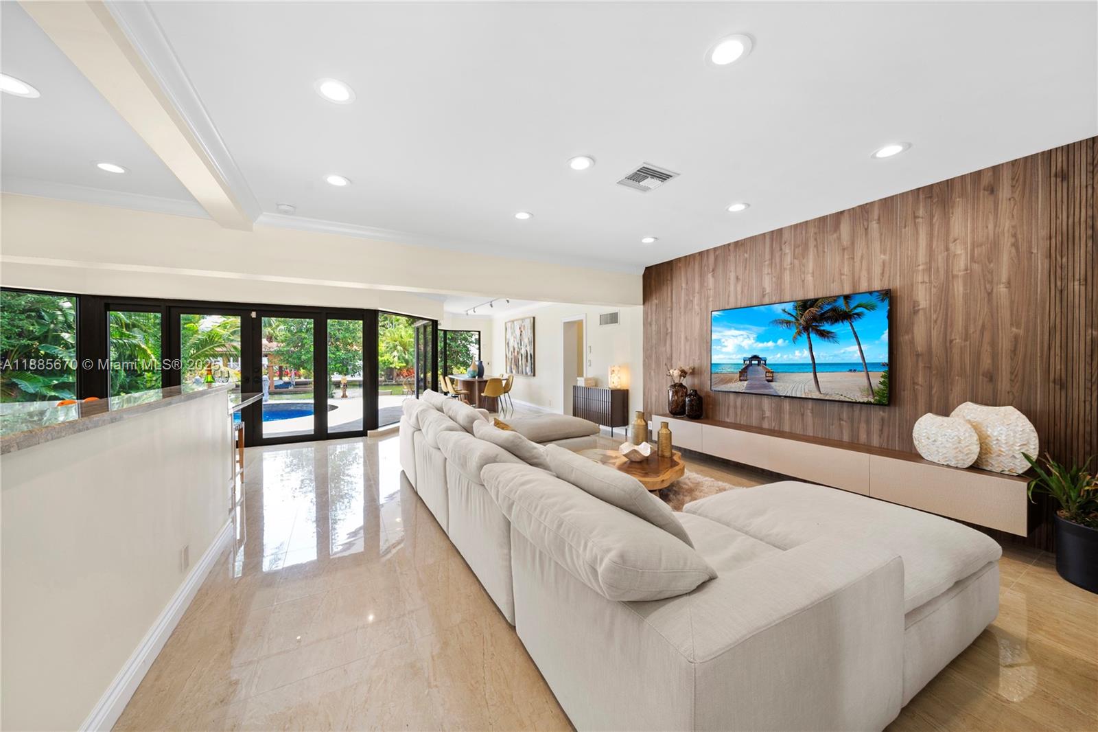 AMD PL BISCAYNE PINES - Residential Lease