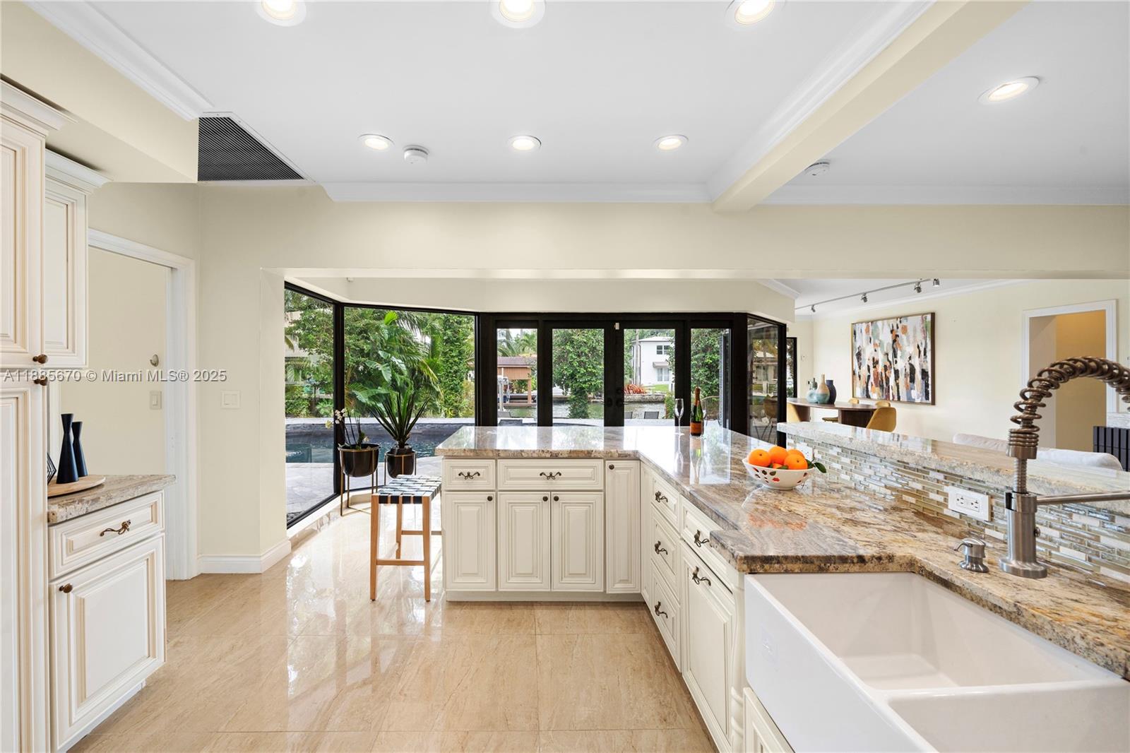 AMD PL BISCAYNE PINES - Residential Lease