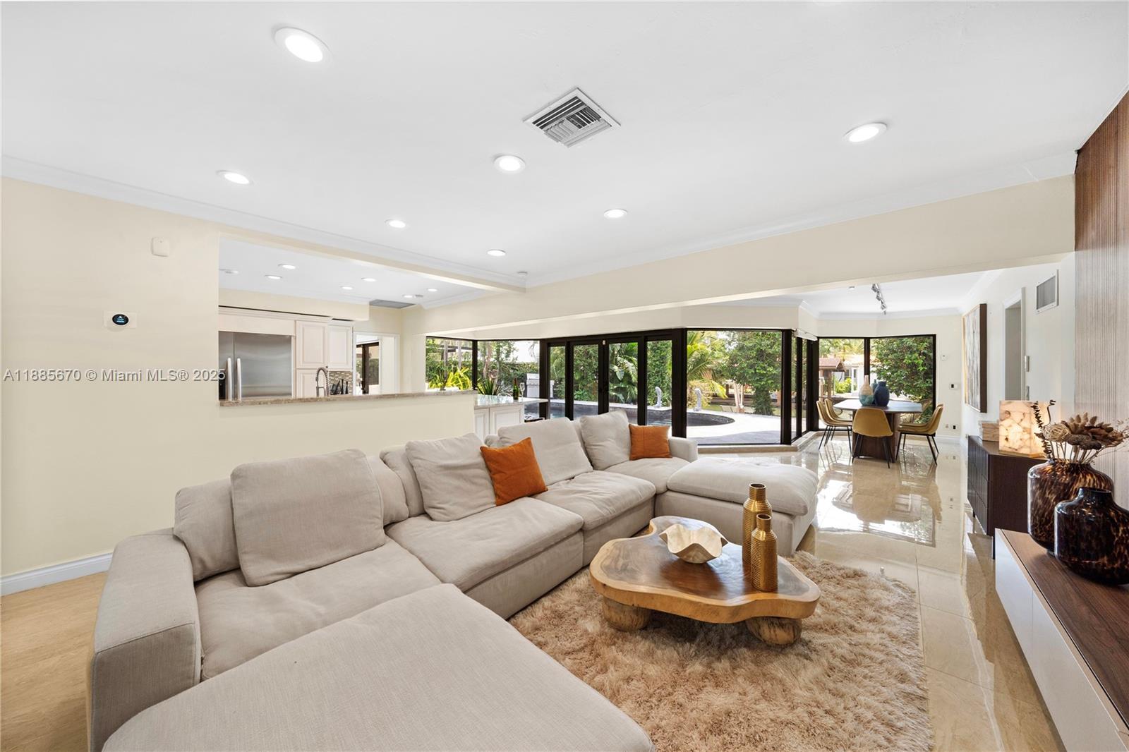 AMD PL BISCAYNE PINES - Residential Lease