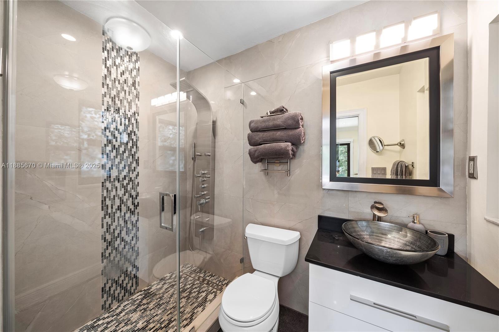 AMD PL BISCAYNE PINES - Residential Lease