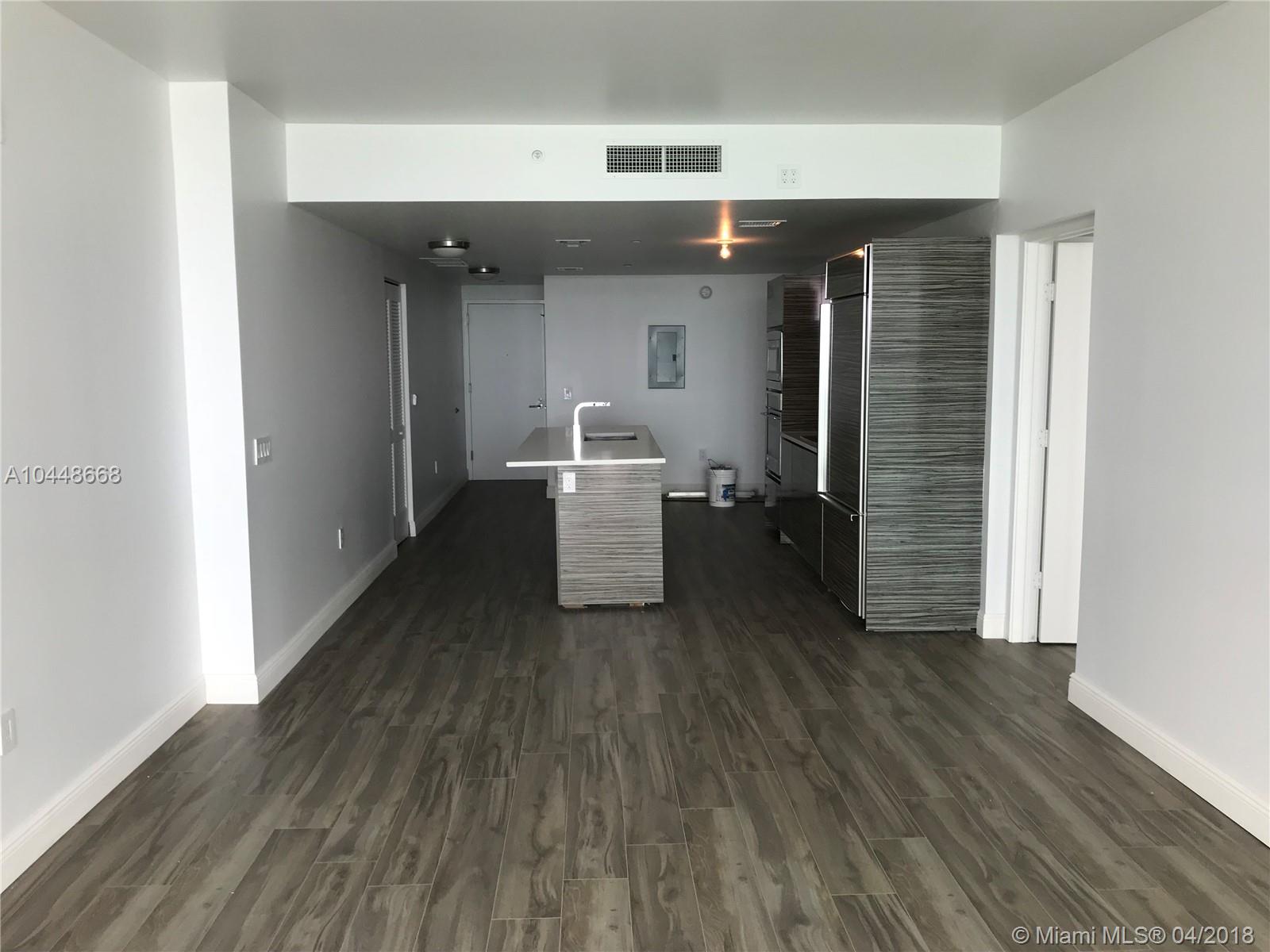 ICON BAY CONDO - Residential Lease