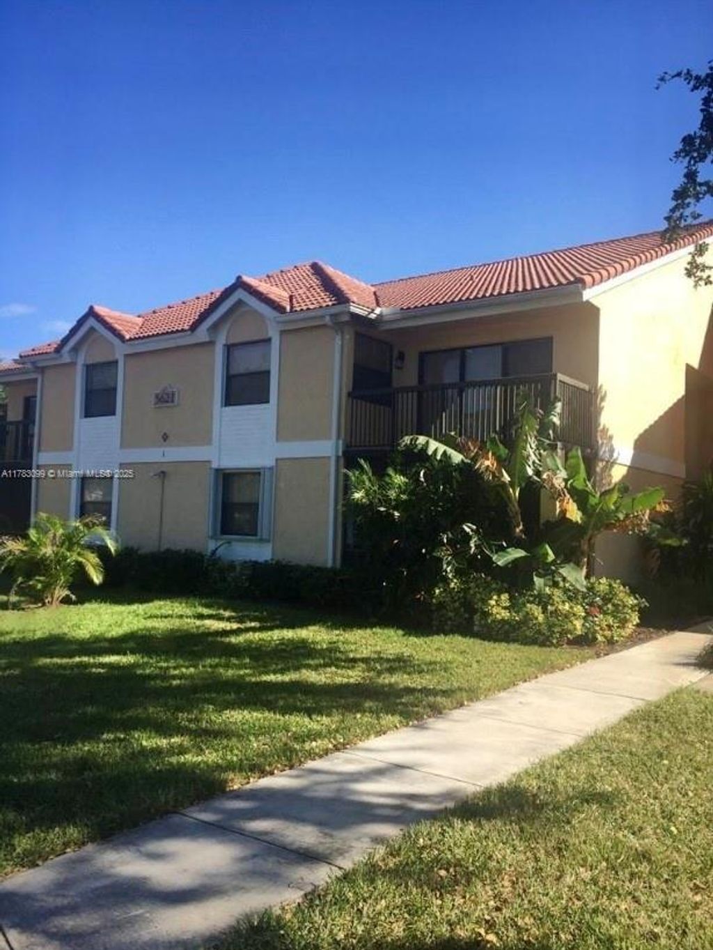 Photo of 5621 Riverside Dr #204A1, Coral Springs, FL 33067 (MLS # A11783099)