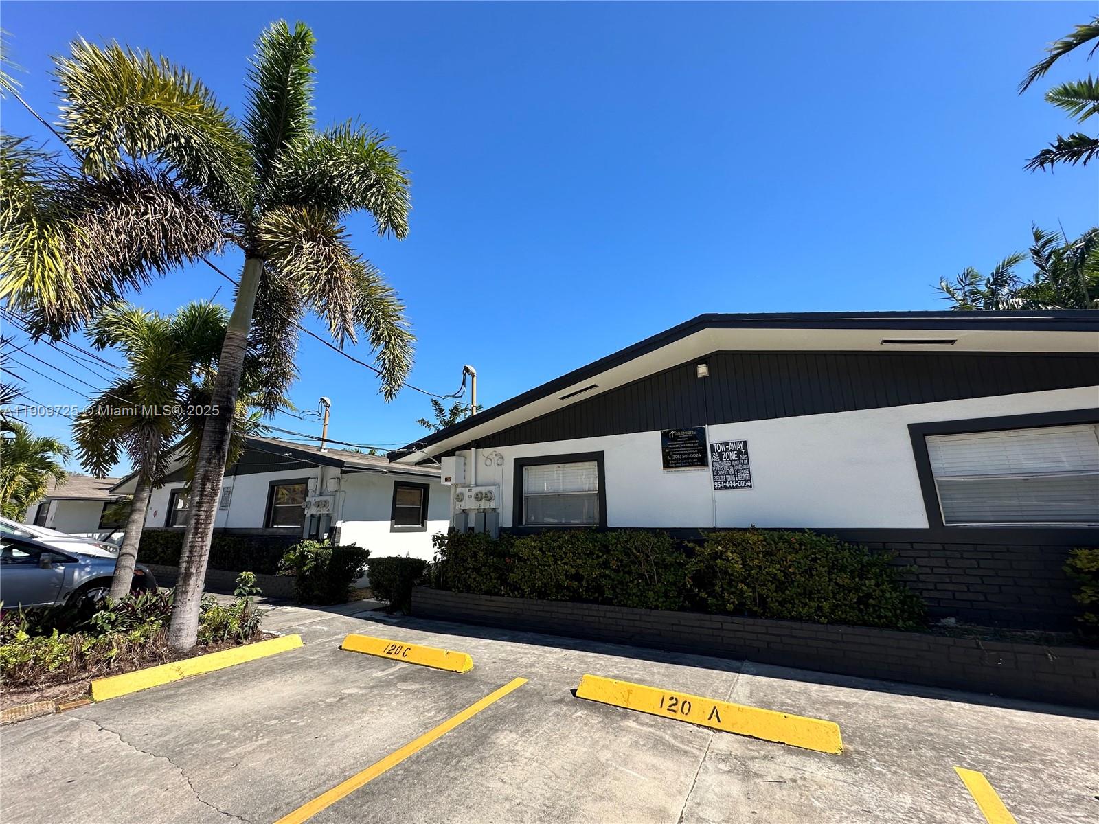 TOWN OF HALLANDALE B-13 - Residential Lease