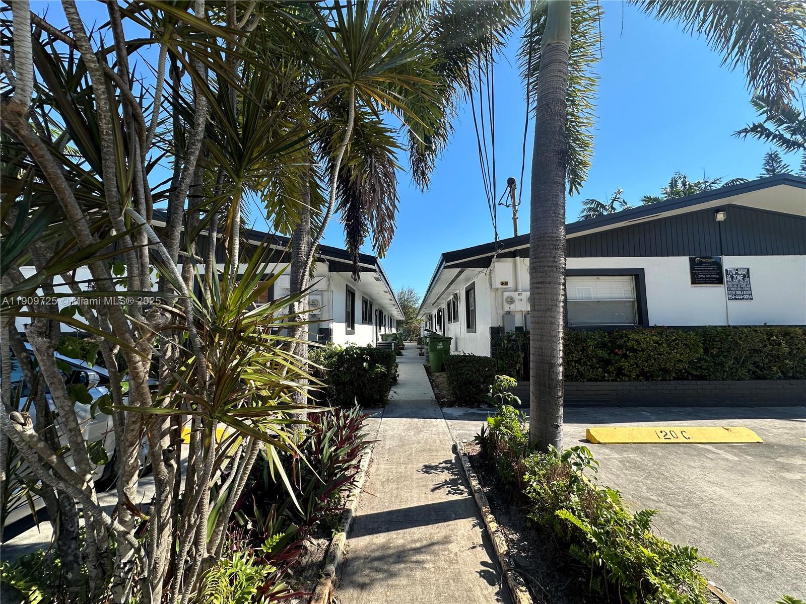 TOWN OF HALLANDALE B-13 - Residential Lease