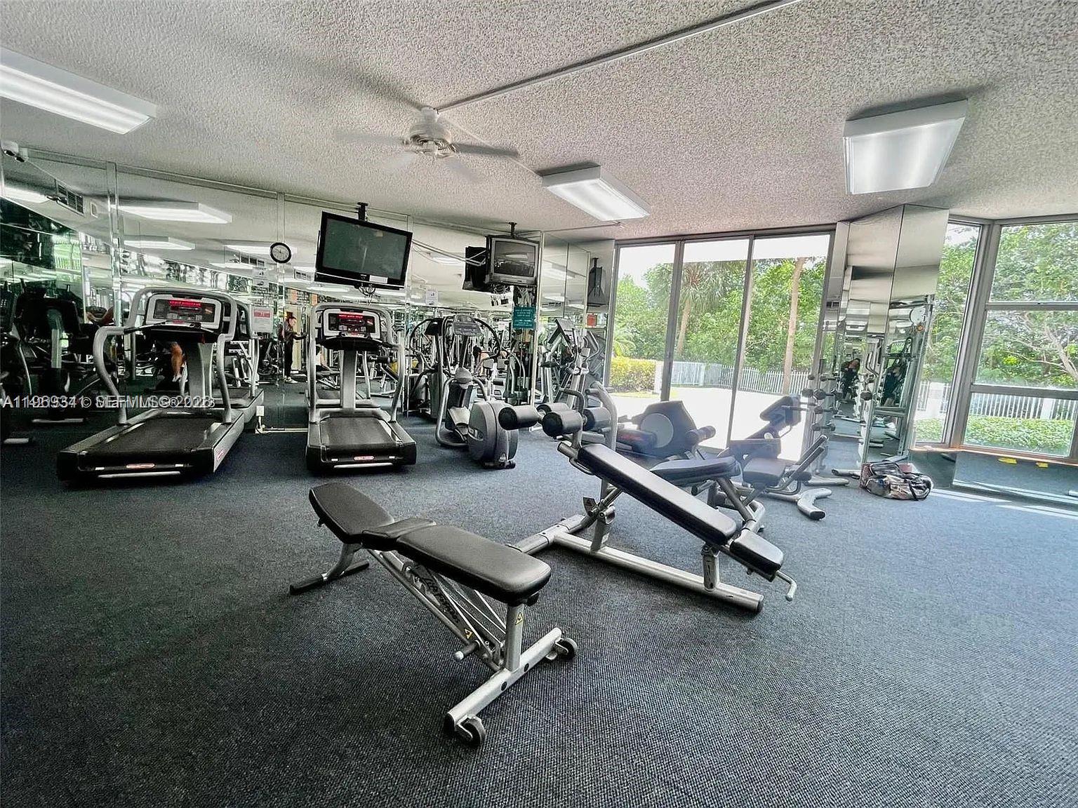 MYSTIC POINTE TOWER 600 C - Residential Lease