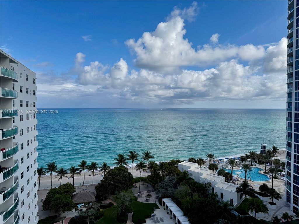 Photo of 3001 S Ocean Dr #1423, Hollywood, FL 33019 (MLS # A11914716)