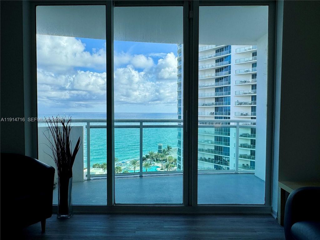 Photo of 3001 S Ocean Dr #1423, Hollywood, FL 33019 (MLS # A11914716)