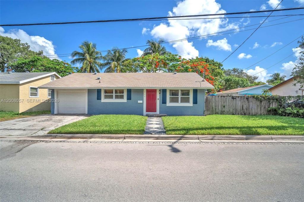 Photo of 515 NE 11th St, Fort Lauderdale, FL 33304 (MLS # A12008057)