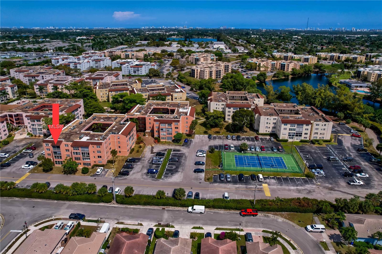 Property for Sale at 2861 Somerset Dr 404, Lauderdale Lakes, Broward County, Florida - Bedrooms: 2 
Bathrooms: 2  - $159,900