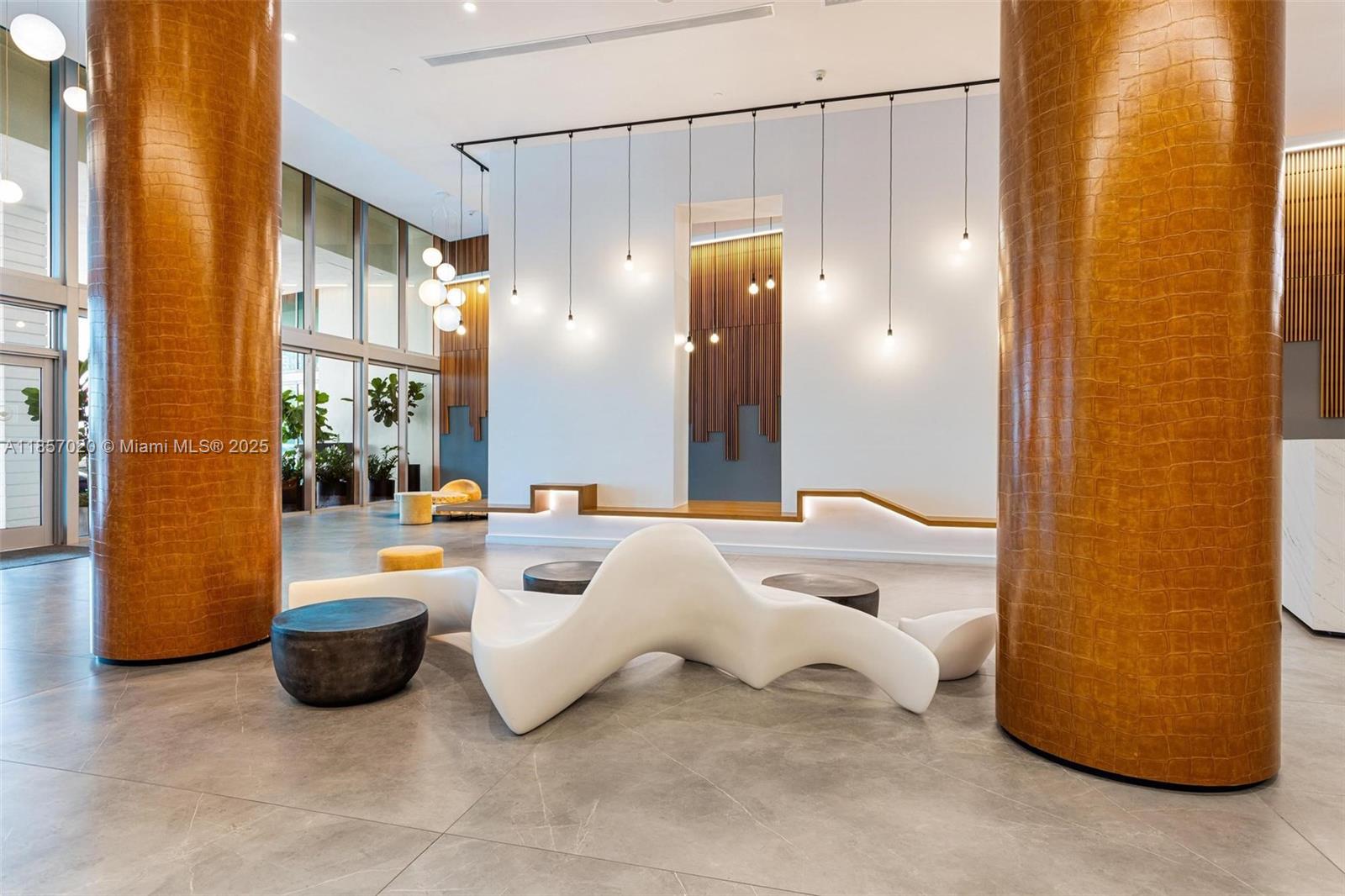 WIND CONDO - Residential