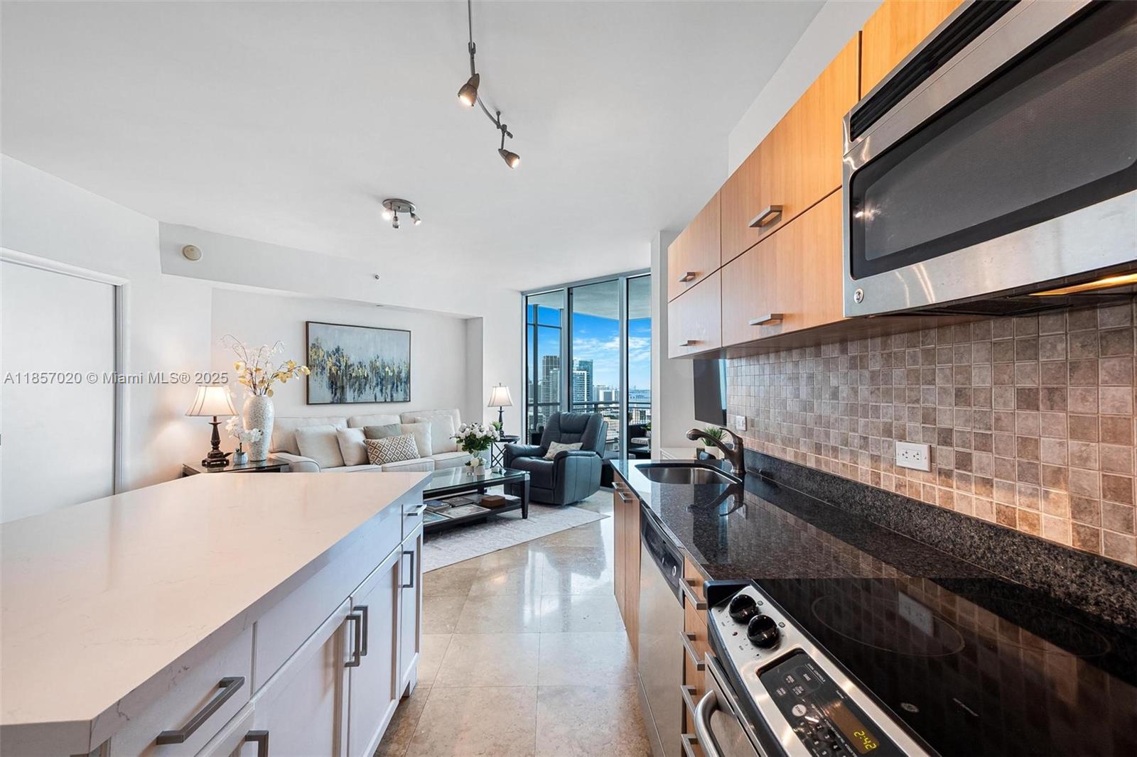 WIND CONDO - Residential