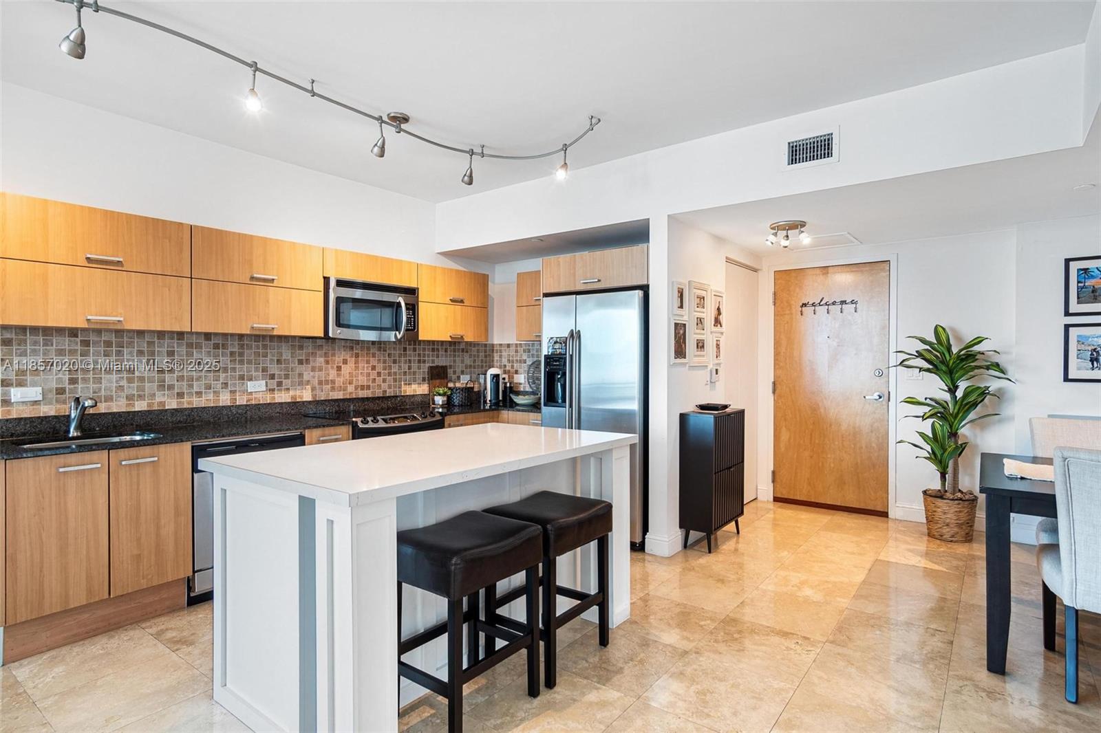 WIND CONDO - Residential