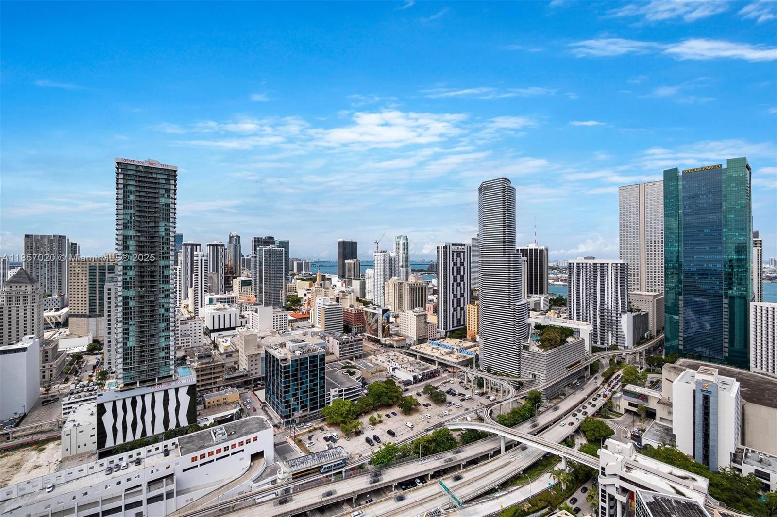 WIND CONDO - Residential