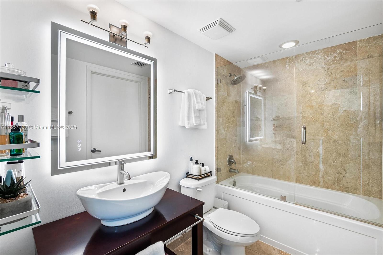 WIND CONDO - Residential