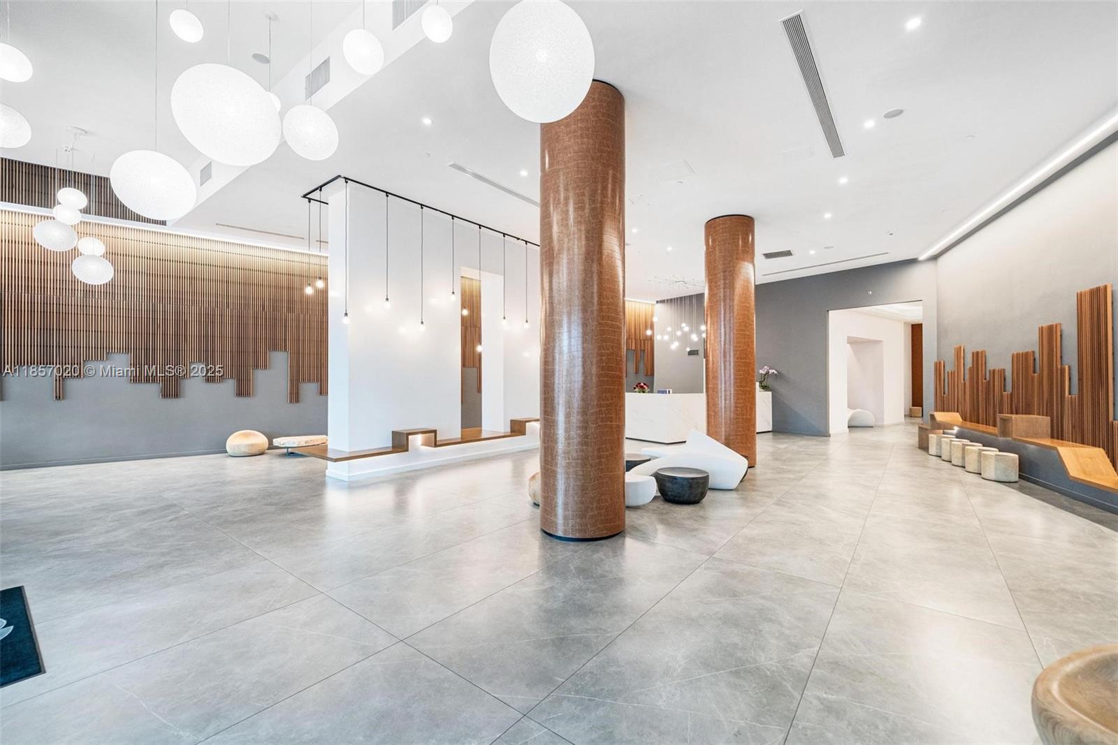 WIND CONDO - Residential