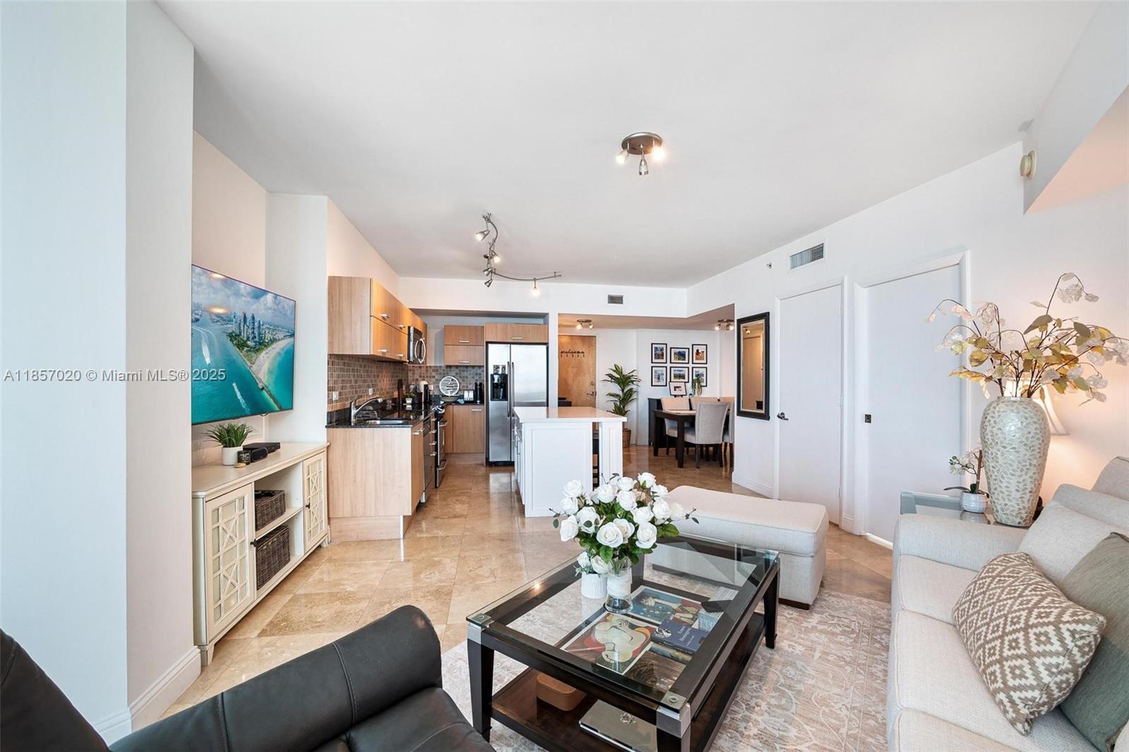 WIND CONDO - Residential