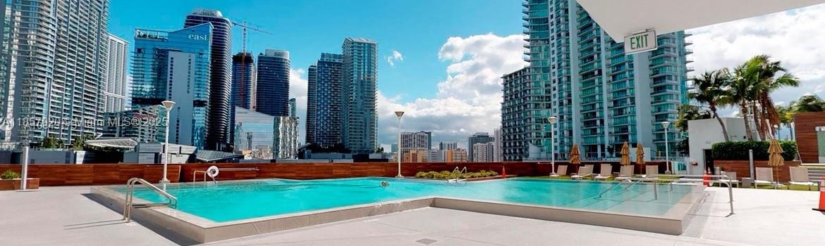 WIND CONDO - Residential