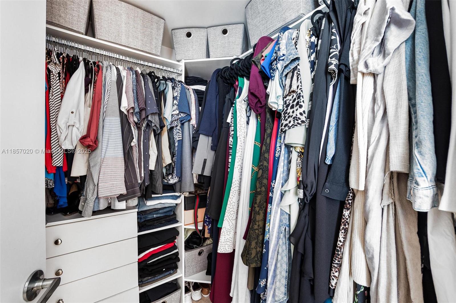 WIND CONDO - Residential