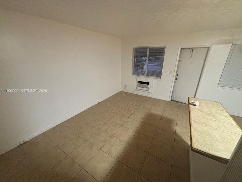 Photo of 610 NE 12th Ave #3, Fort Lauderdale, FL 33304 (MLS # A11996090)