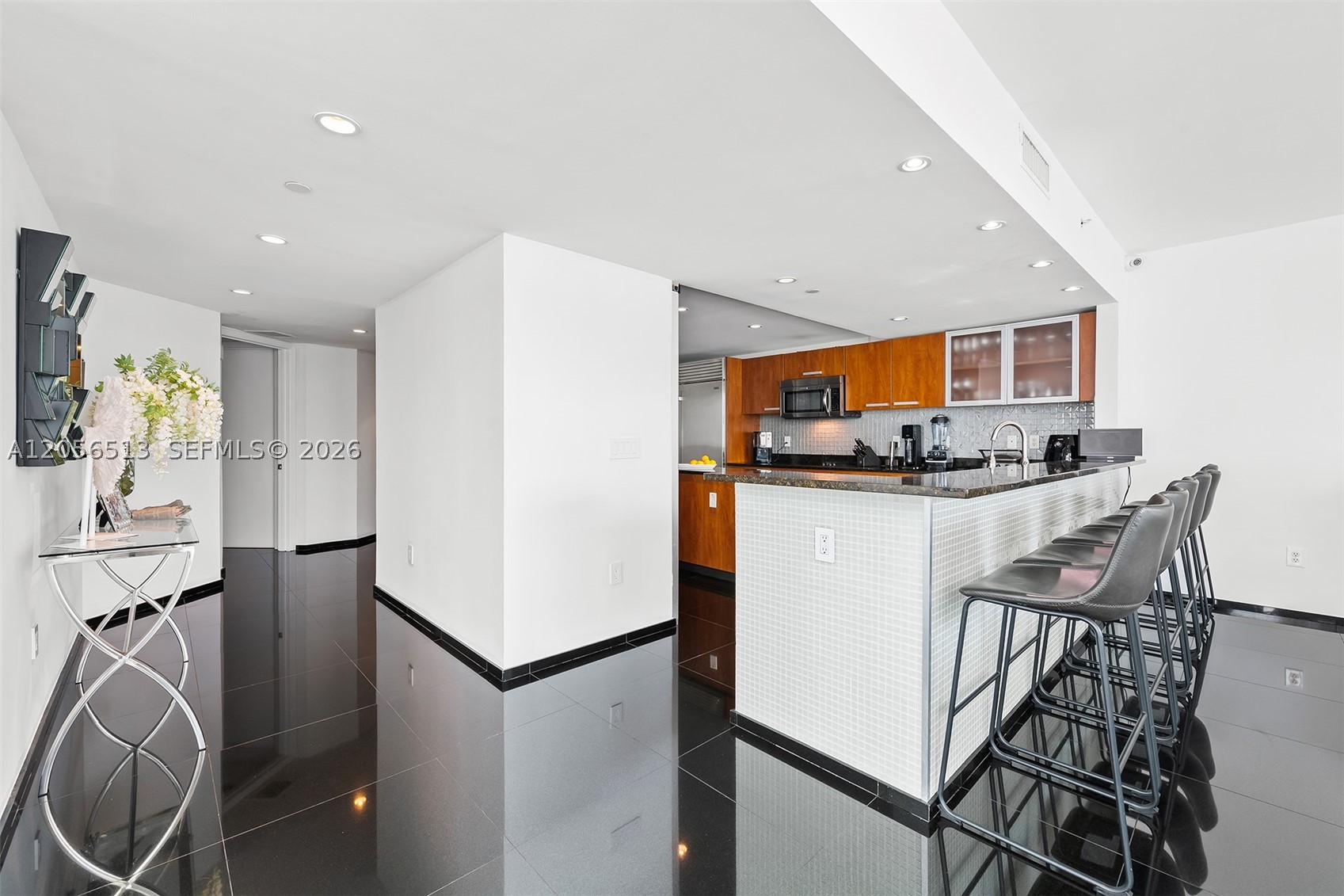 3131 NE 188th St 1-301