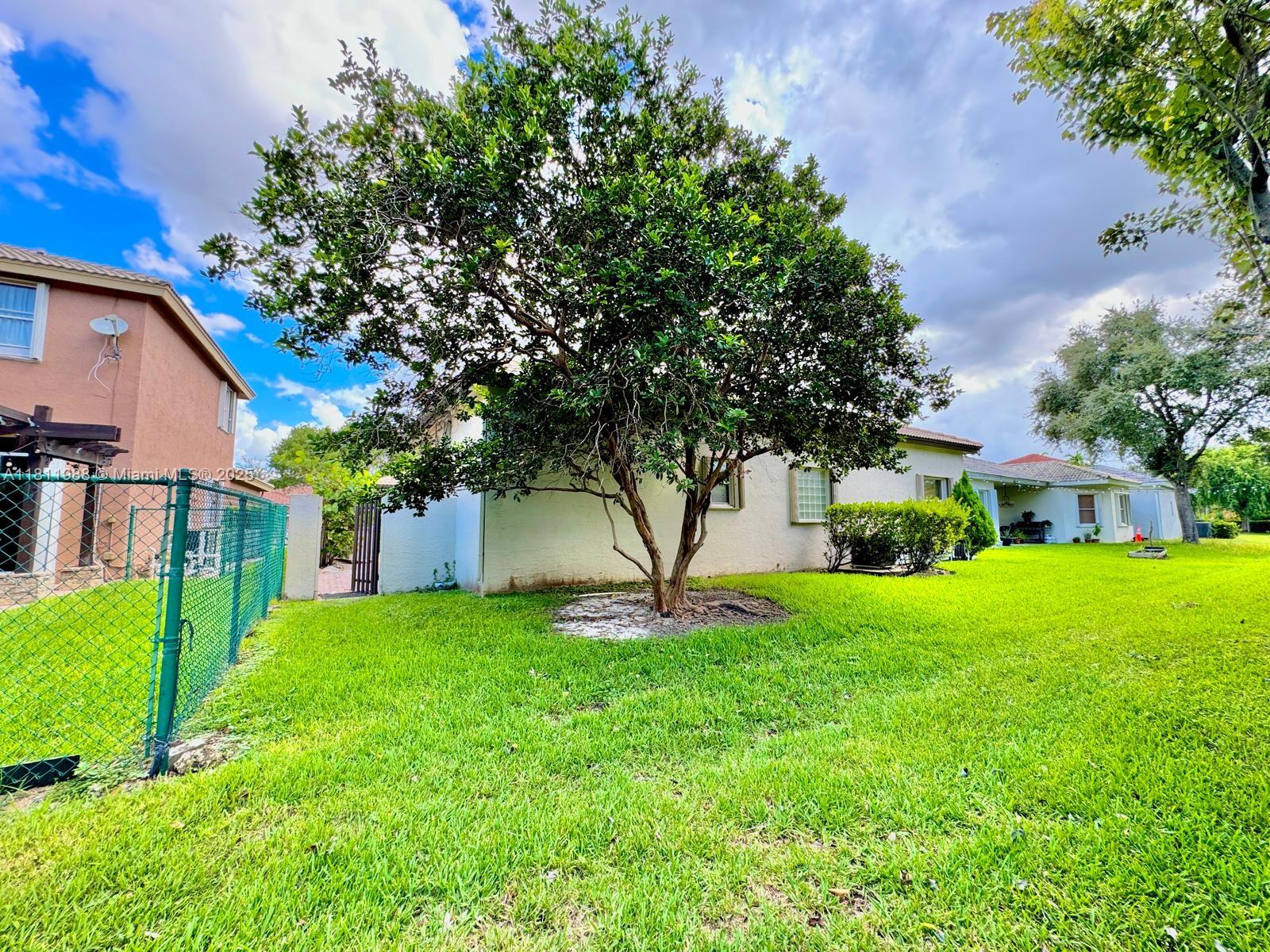 PEMBROKE SHORES - Residential Lease