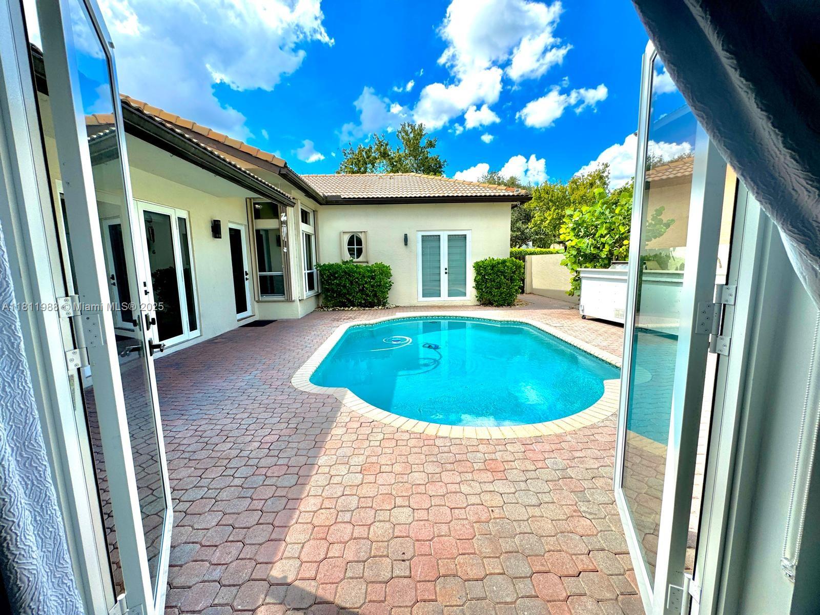 PEMBROKE SHORES - Residential Lease