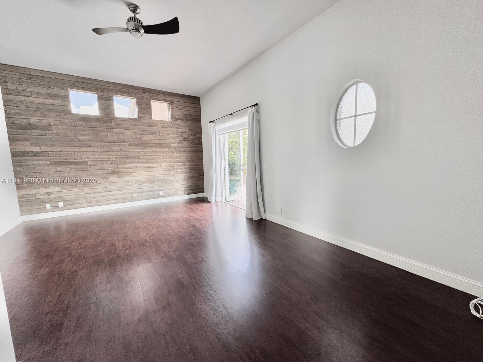 PEMBROKE SHORES - Residential Lease