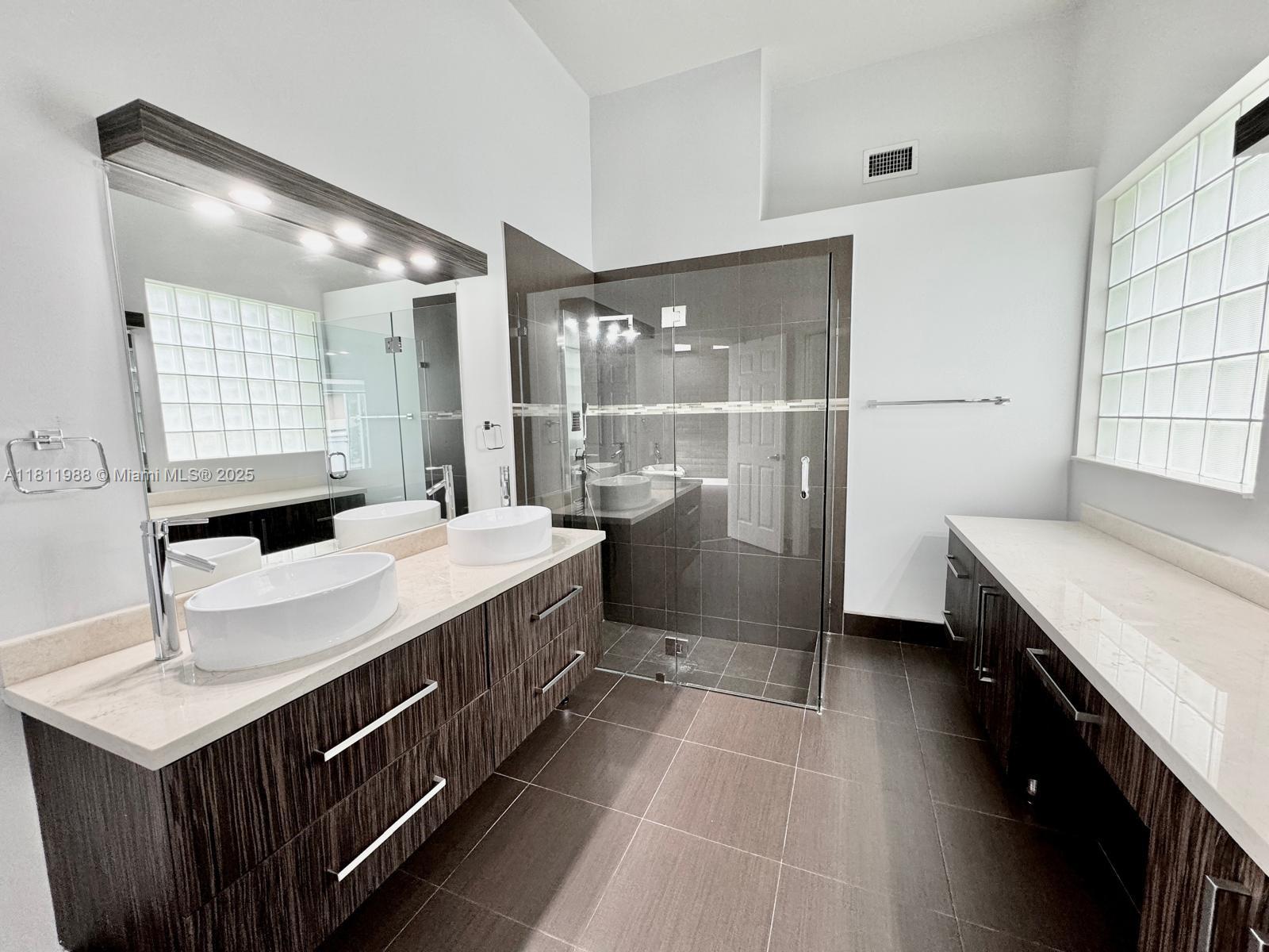 PEMBROKE SHORES - Residential Lease