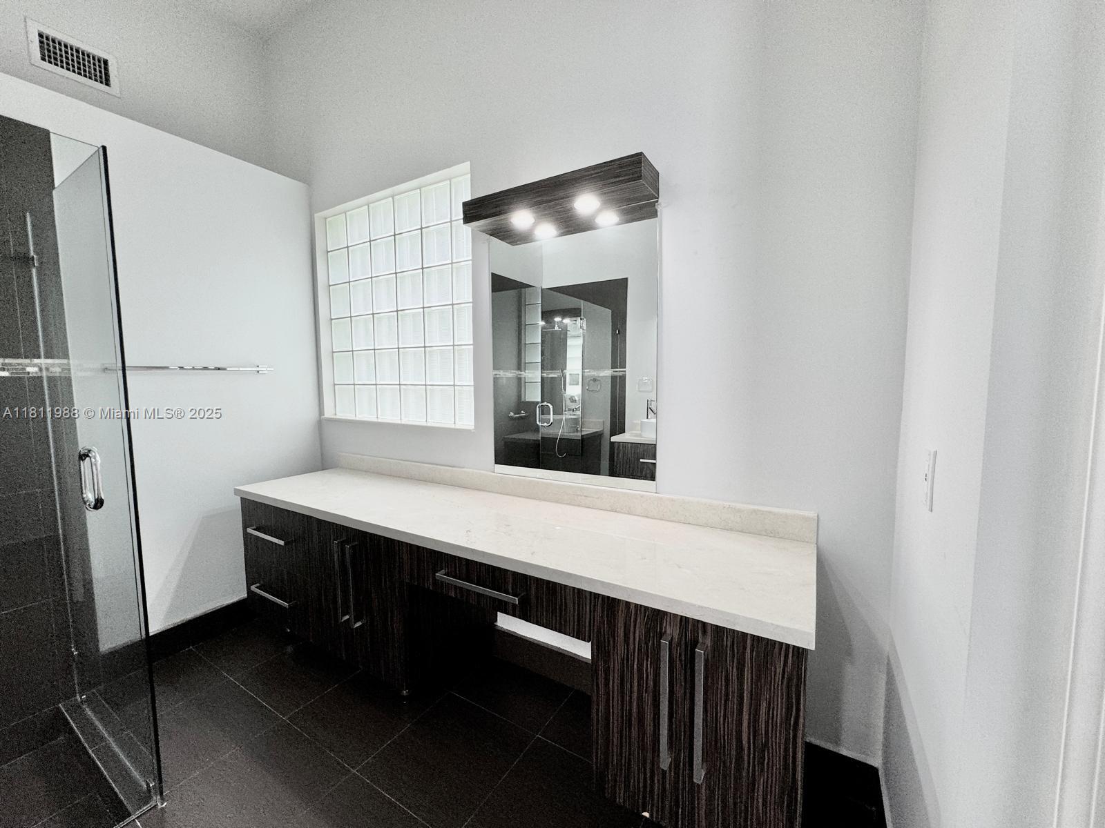 PEMBROKE SHORES - Residential Lease