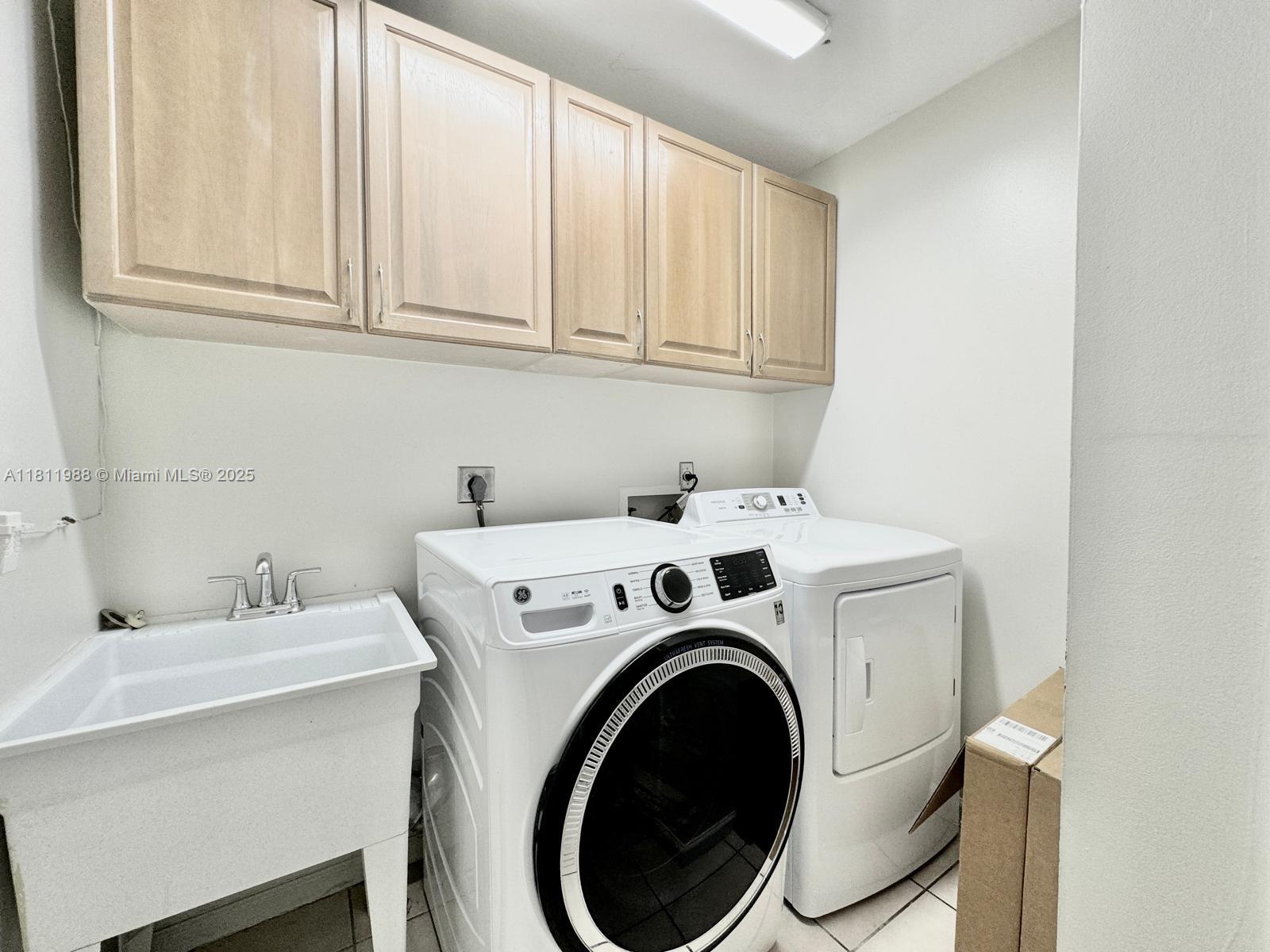 PEMBROKE SHORES - Residential Lease