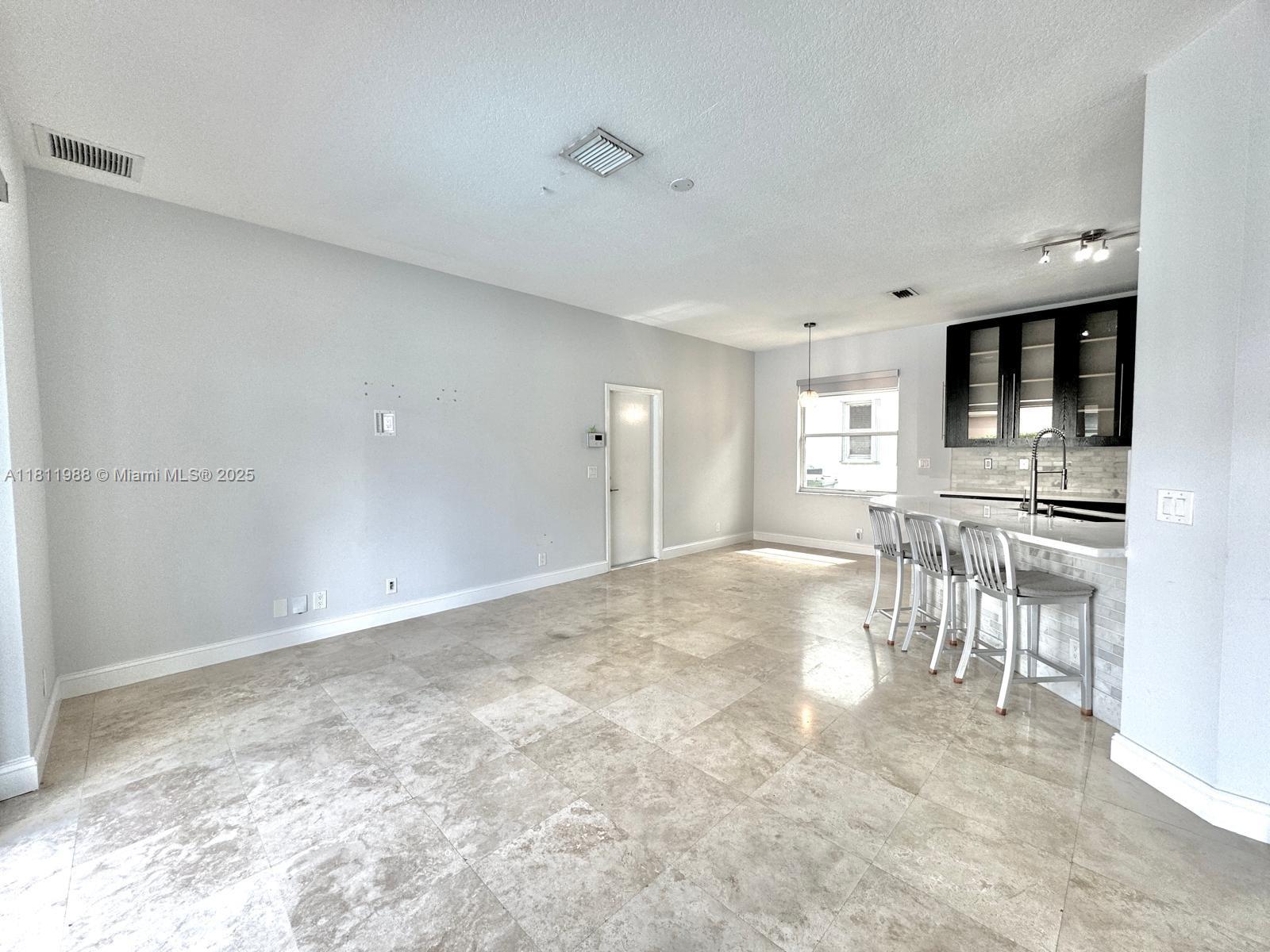 PEMBROKE SHORES - Residential Lease