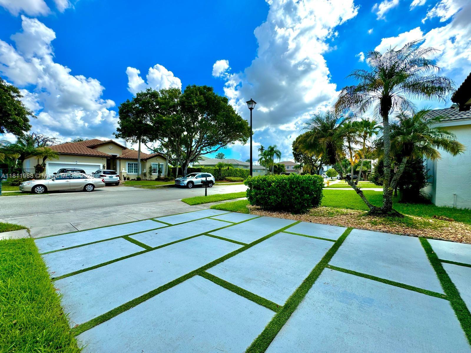 PEMBROKE SHORES - Residential Lease