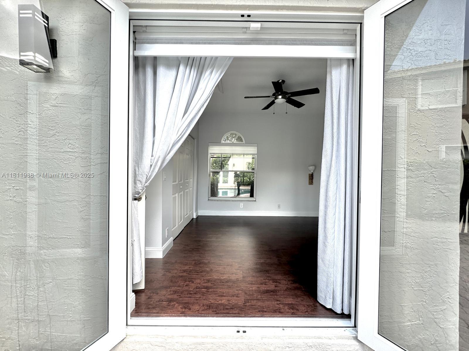 PEMBROKE SHORES - Residential Lease