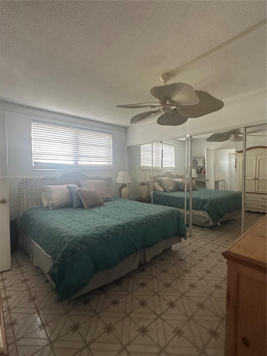 MAR-LEN GARDENS NO 12 COR - Residential