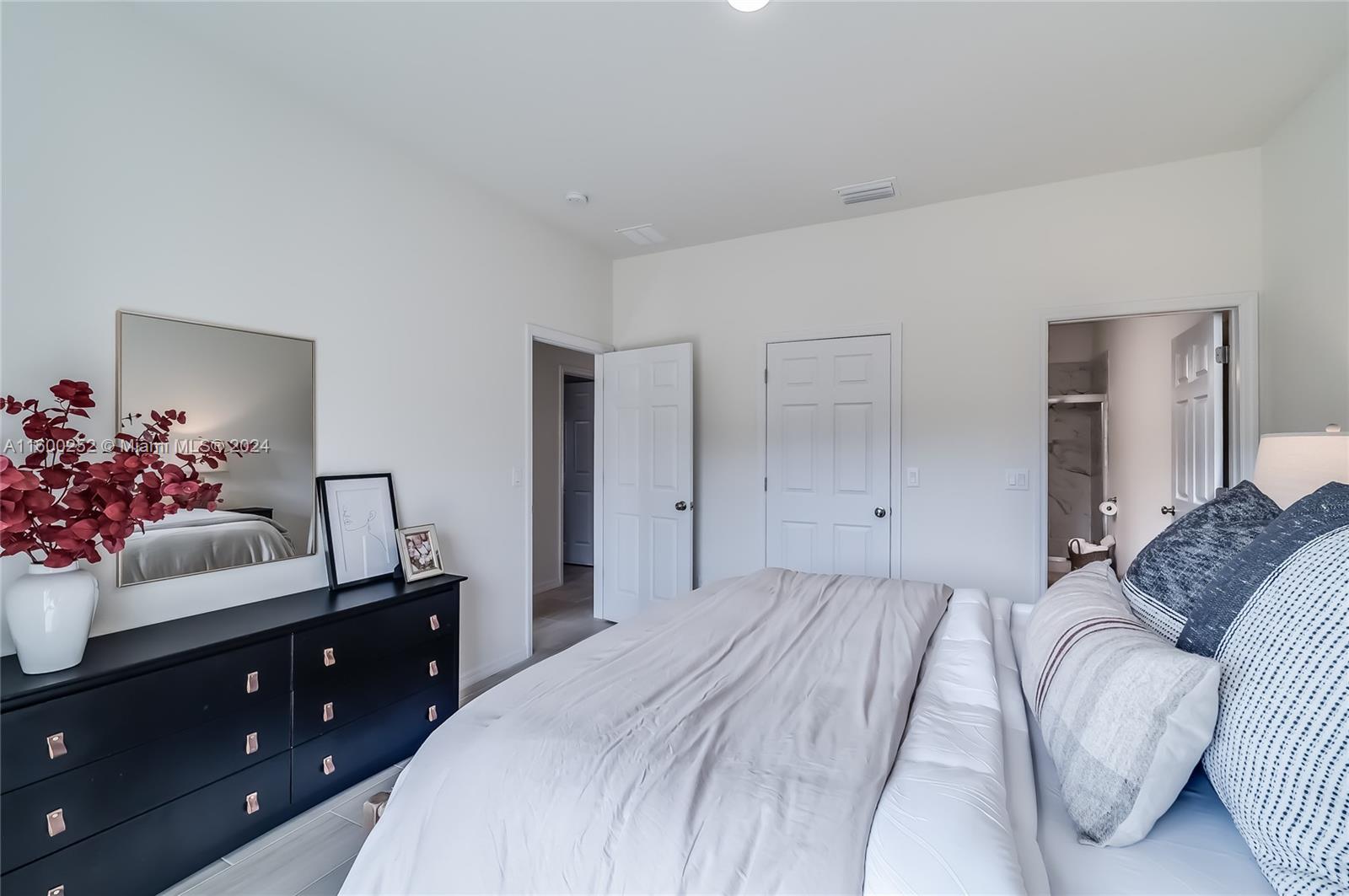 Las Villas at Kenilworth - Residential Lease