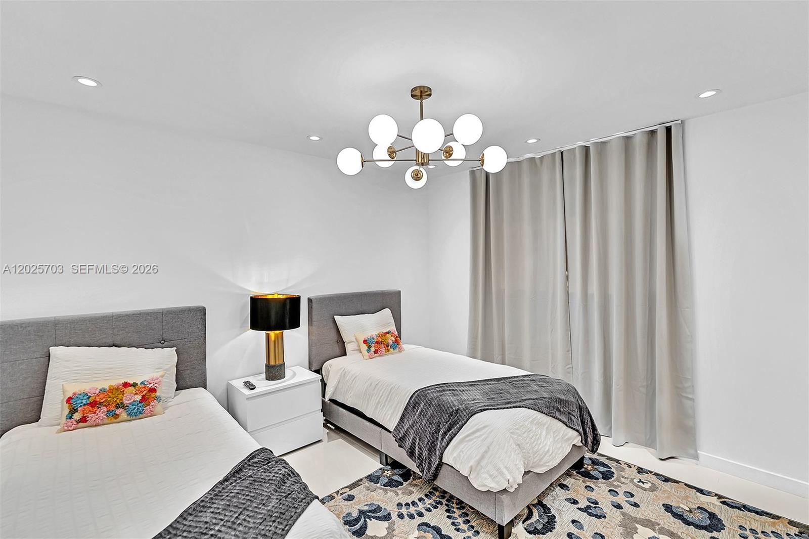 HOLLYWOOD HILLS AMEN PLAT - Residential