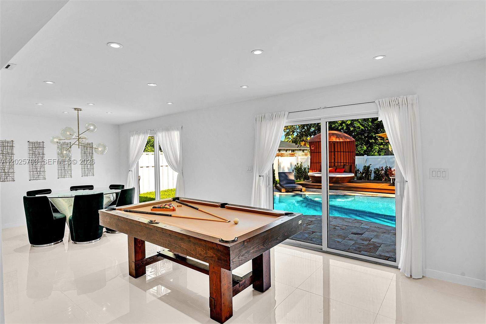 HOLLYWOOD HILLS AMEN PLAT - Residential