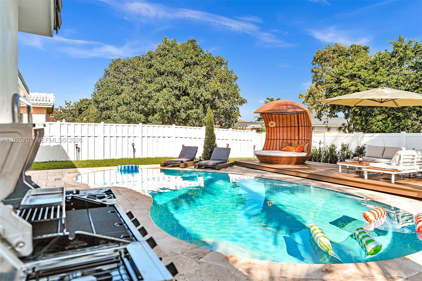 HOLLYWOOD HILLS AMEN PLAT - Residential