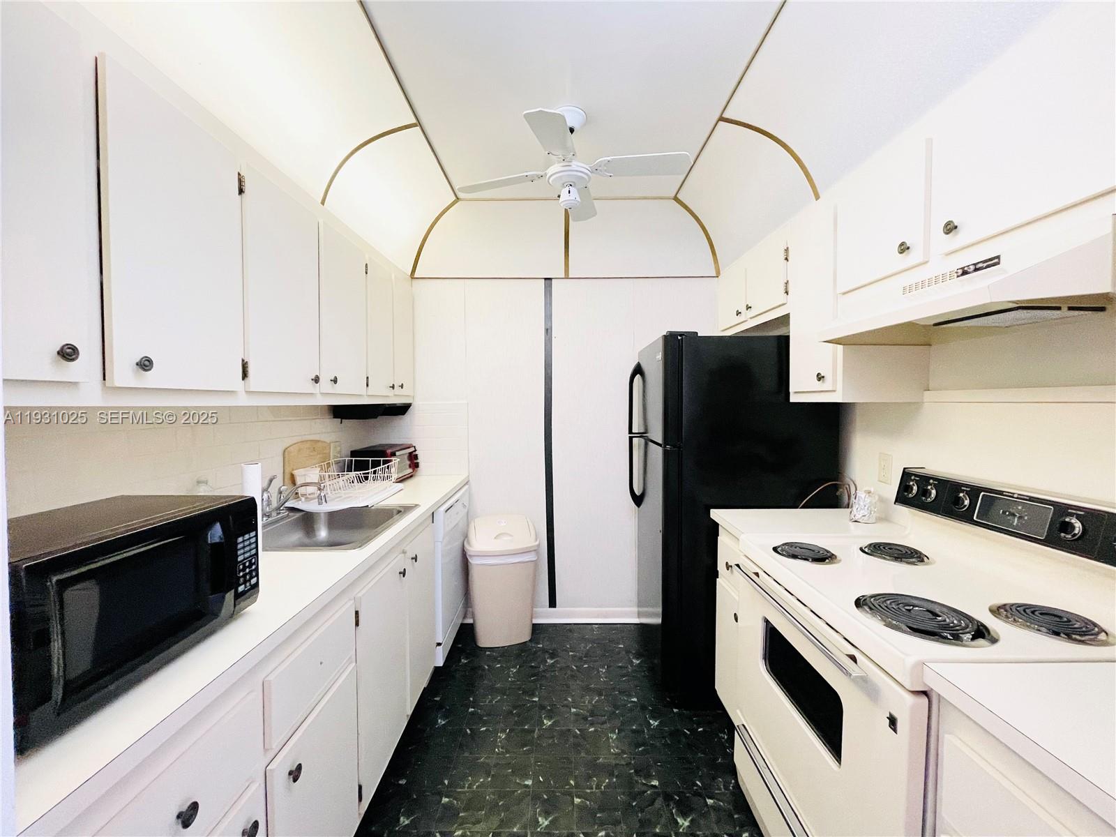 NEW HAMPTON AT CENTURY - Residential