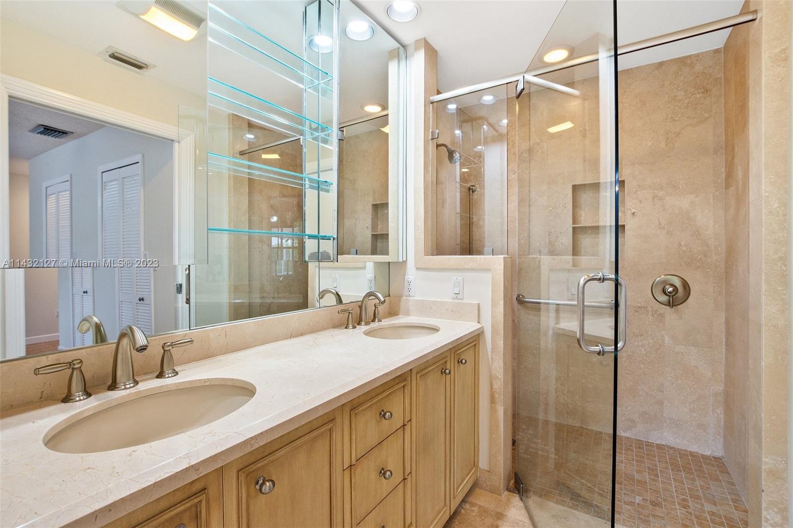 DADELAND PARK SUB - Residential