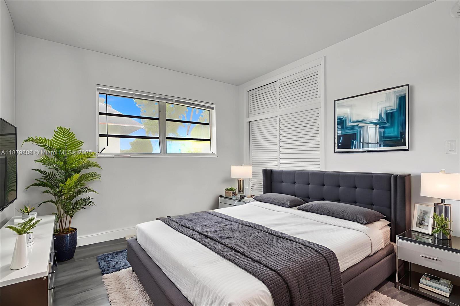 VILLAGE AT DADELAND CONDO - Residential