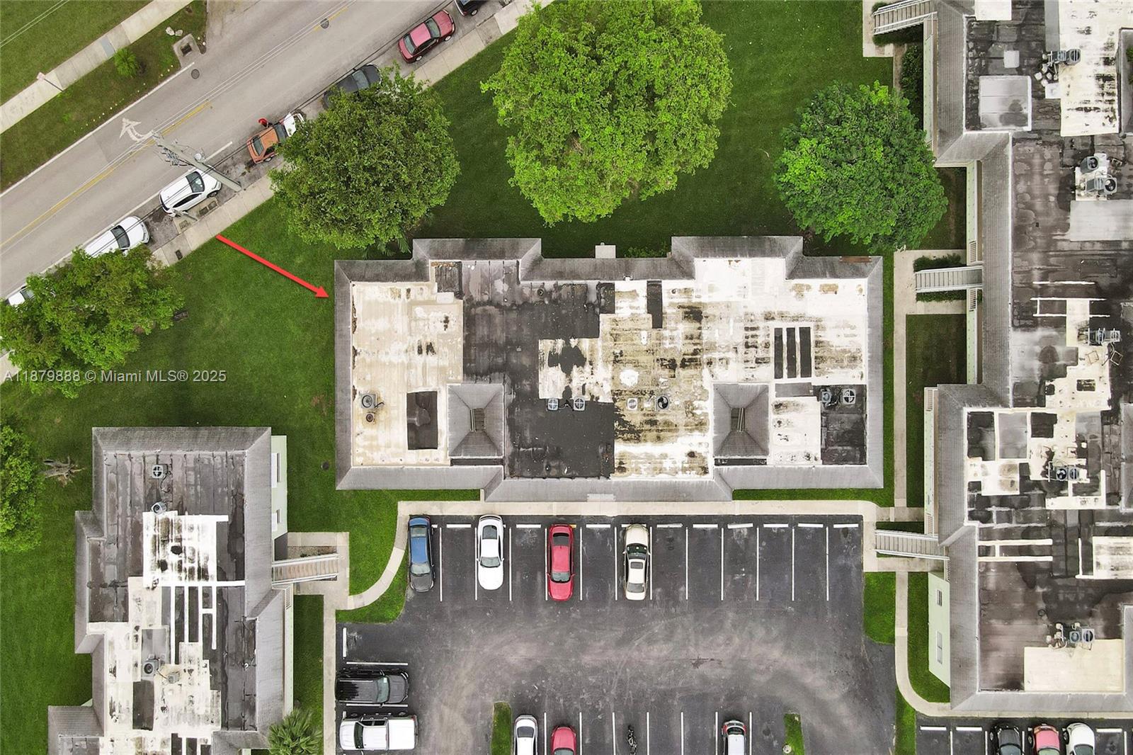 VILLAGE AT DADELAND CONDO - Residential