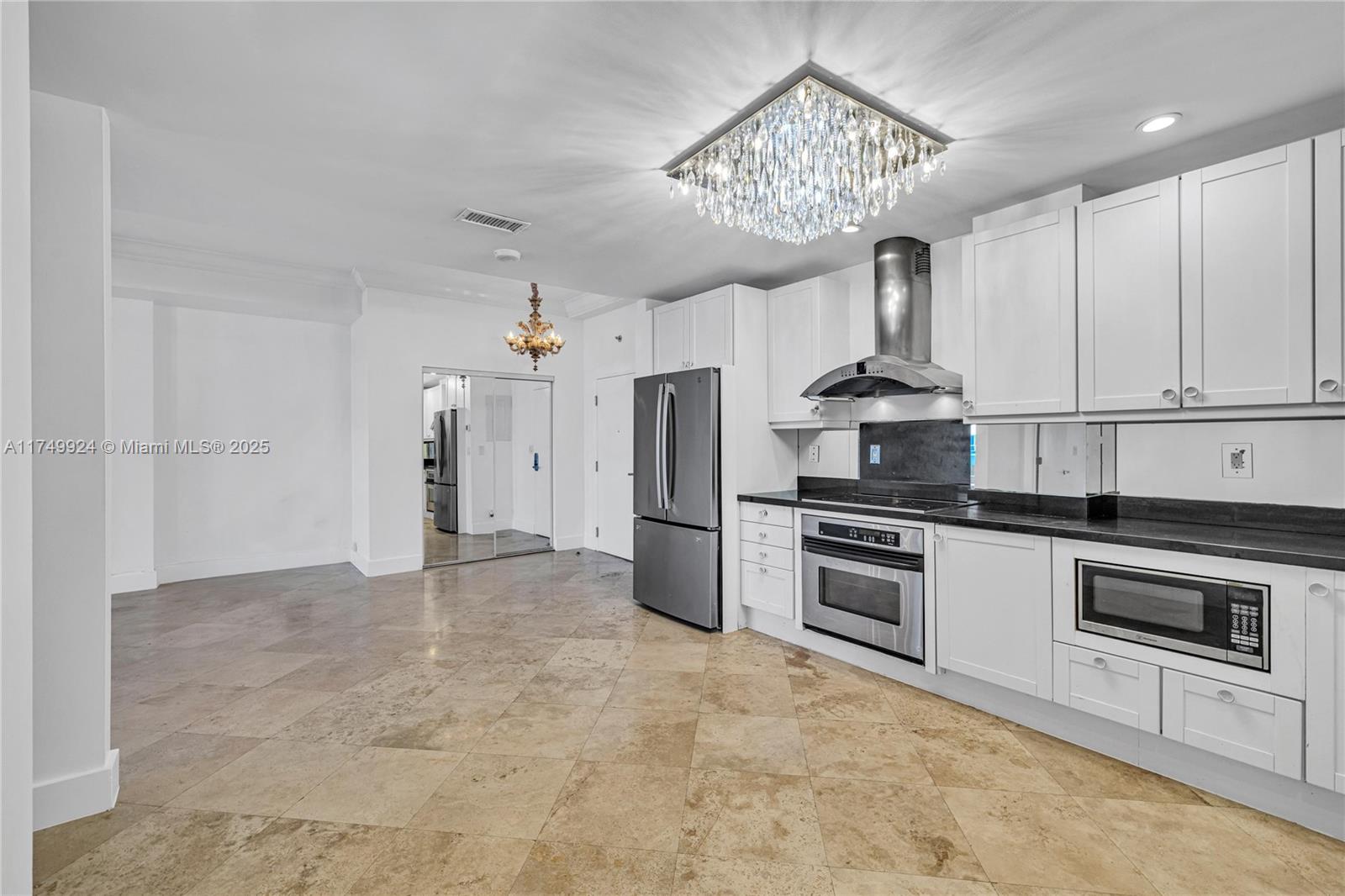 RONEY PALACE CONDO - Residential