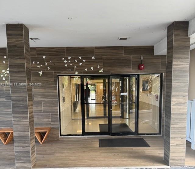 MANORS OF INVERRARY XII - Residential Lease