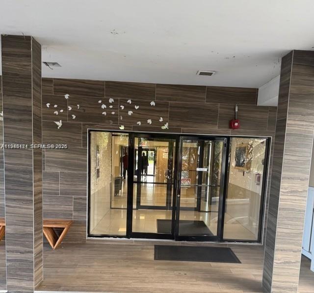 MANORS OF INVERRARY XII - Residential Lease